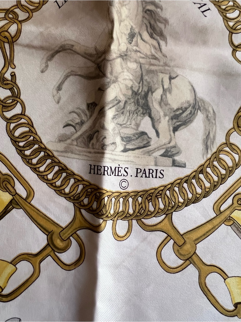 Hermès "Les Allures du Cheval" Silk Carré 90 Scarf - Vintage Yellow - Picture 11 of 12